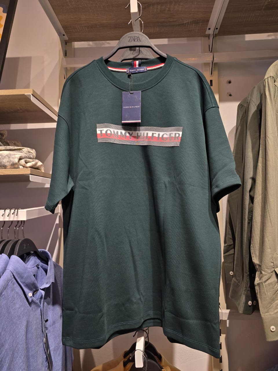 Tommy Effortlessly modern